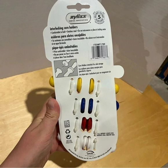 Zyliss Interlocking Corn Holders Skewers Multicolored Plastic Stainless Set of 4 - Picture 4 of 5